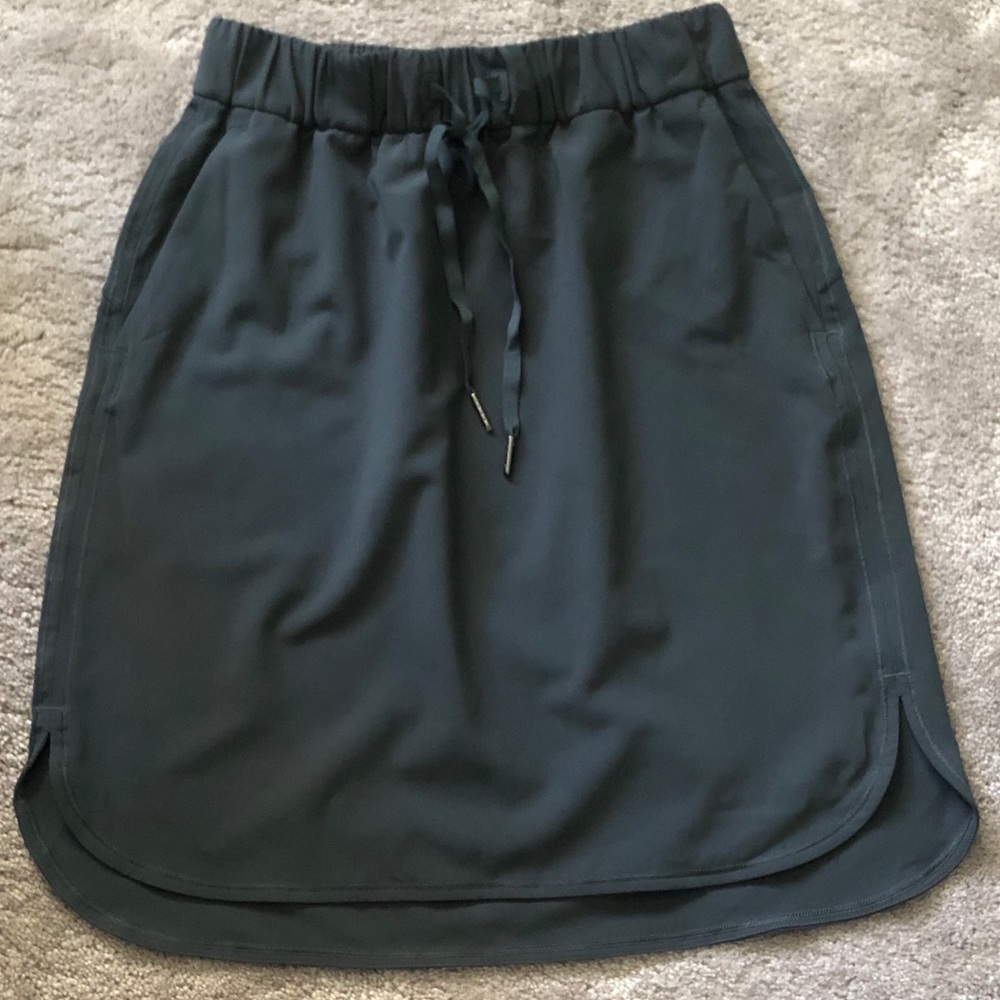 Lululemon On the Fly Skirt